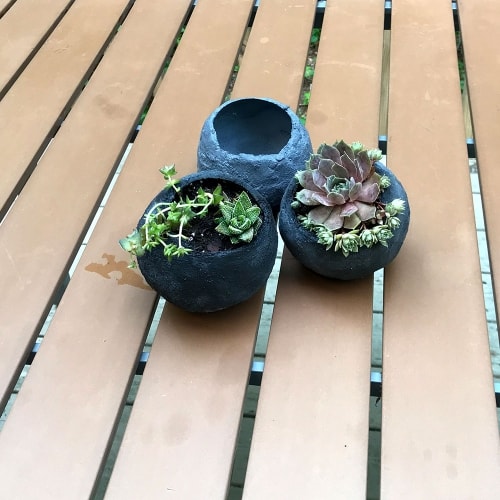How To Make A DIY Concrete Block Planter Box - Artsy Pretty Plants