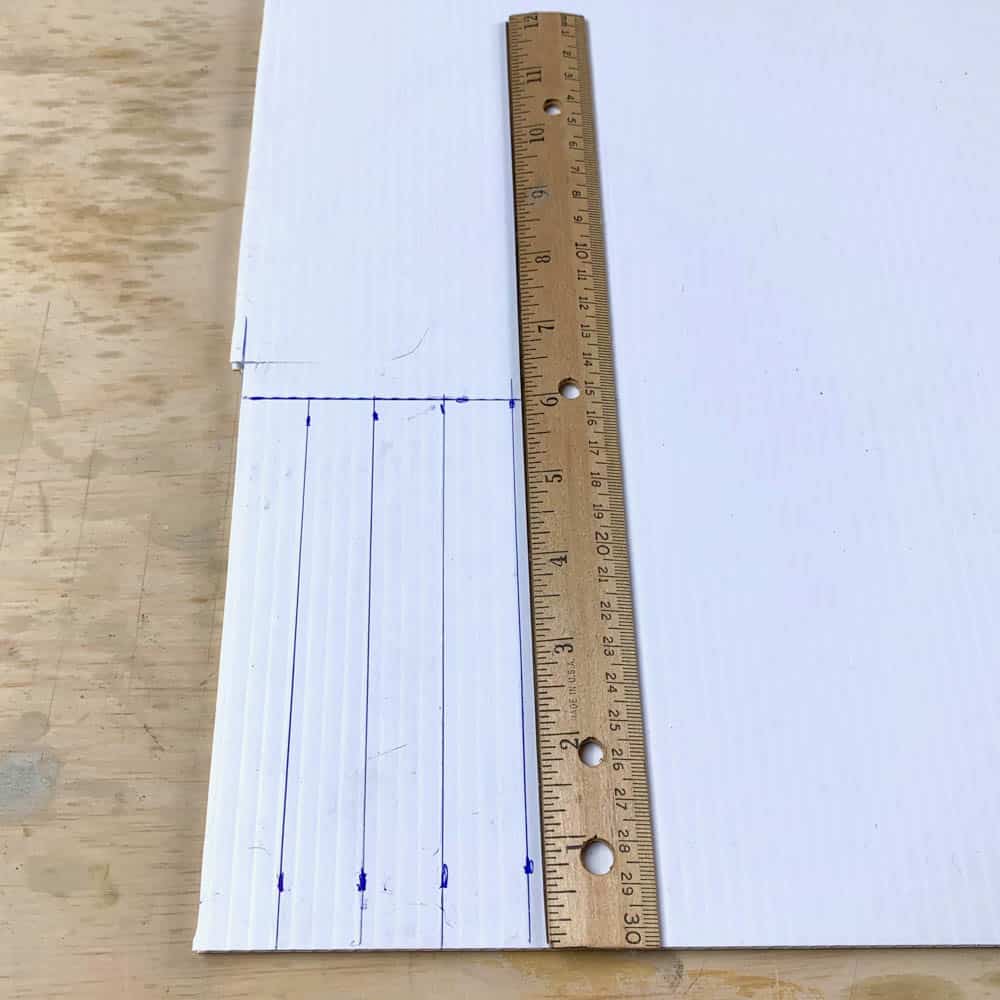corrugated plastic with ruler