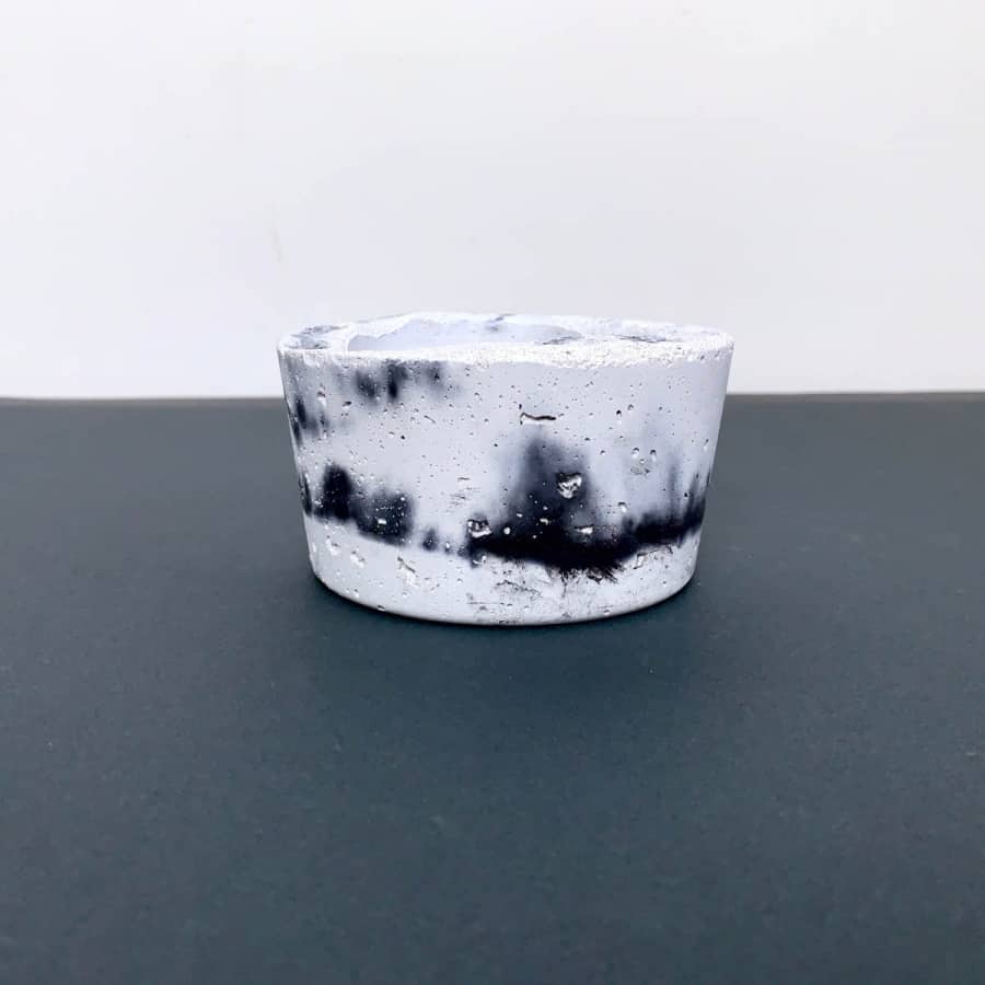 marbled black & white planter - powdered colorant