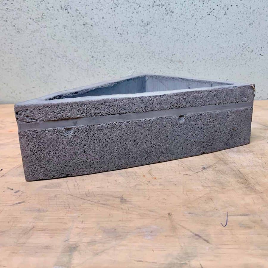 Live love bark dog mold plaster concrete casting mould 10" x 3/4" thick 